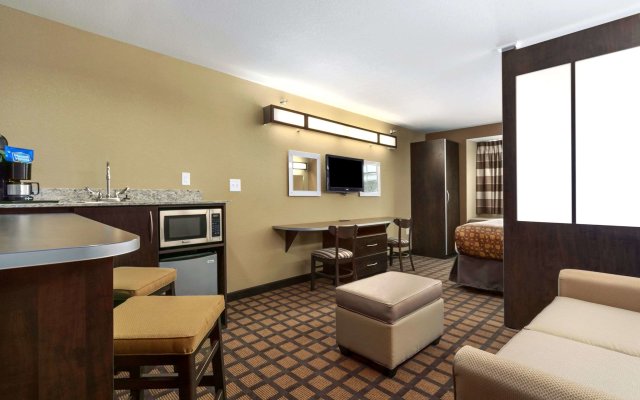 Microtel Inn And Suites Minot