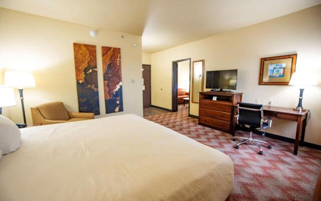 Best Western Plus Cimarron Hotel & Suites