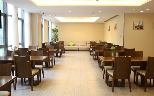 Metropolo, Wuhan, Wanda Plaza-Wuhan Sports Center