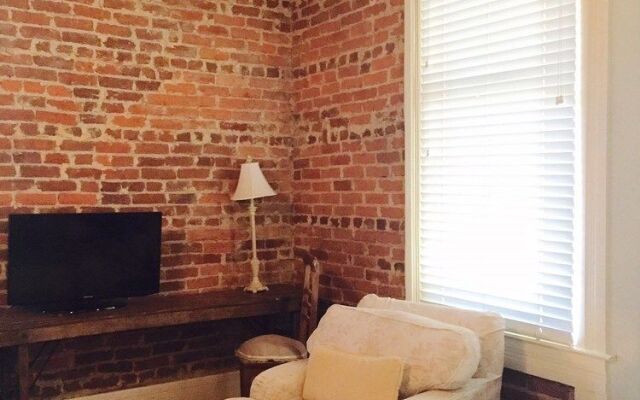 Lake Guntersville Bed and Breakfast