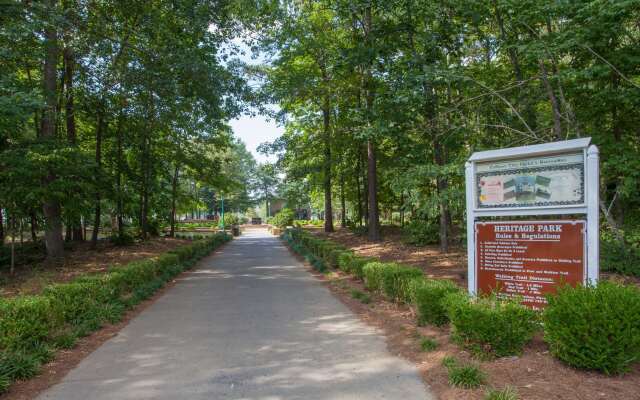 Days Inn by Wyndham Moulton