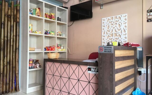 SPOT ON 89796 D'noor Budget Inn