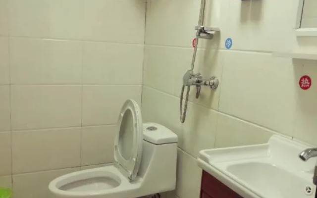 Desheng Bianjie Hotel