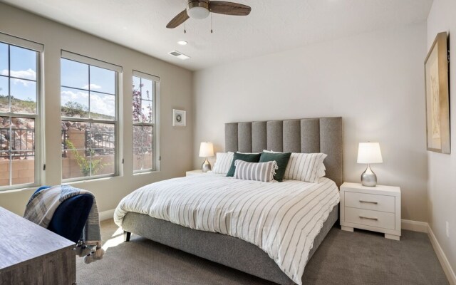 Sunnyside Retreat at Escondido by RedAwning