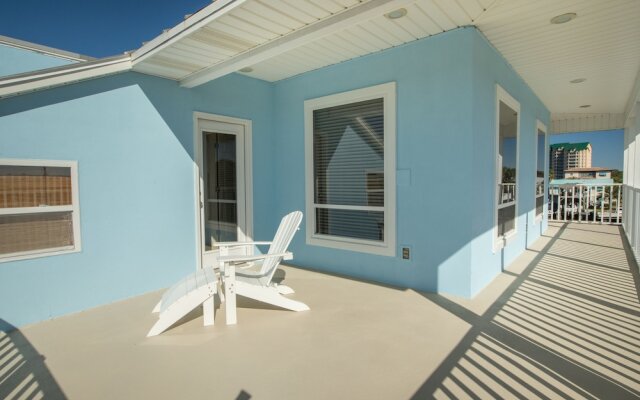 Captain Jax 5 Bedrooms 3 Bathrooms Home