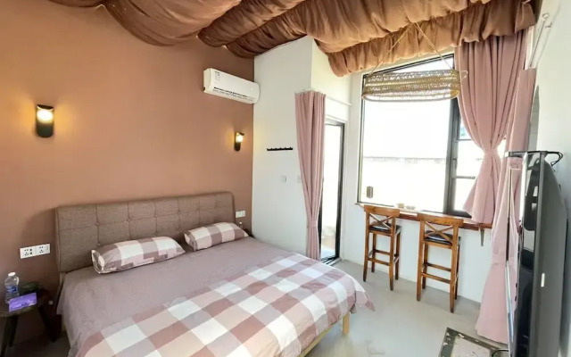 Serenity Courtyard Hotel