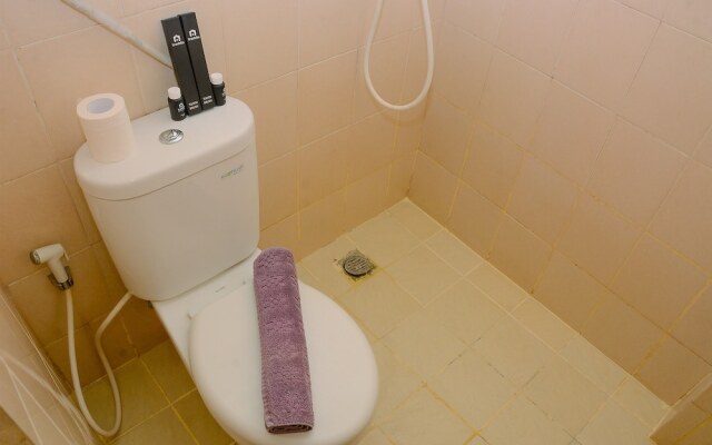 Comfy And Best Deal Studio Room Tifolia Apartment By Travelio