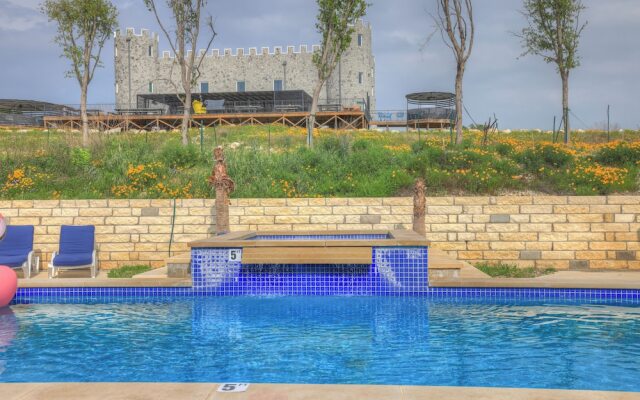 The Bentley Hotel - James Bond Suite - Pool View