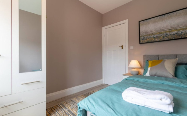 Buckingham House - Spacious 3-bedroom