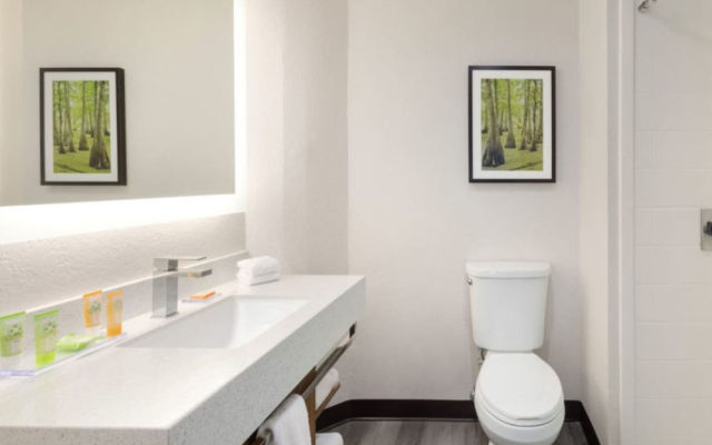 Avalon Hotel & Suites Alexandria