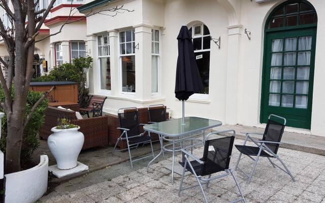 Grand Ash Hotel