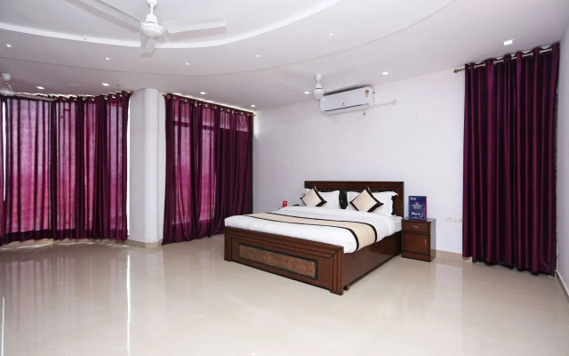 Raj Inn By OYO Rooms