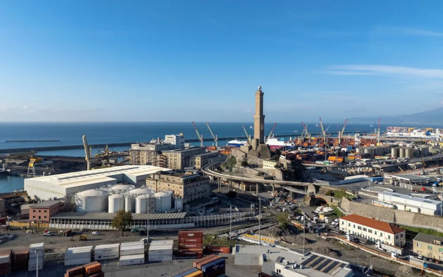 Pleasant 2BR flat next to Genoa Port