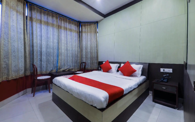 Hotel Golden Peak by OYO