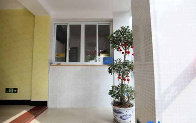 Nanchang Nuanxin Hotel (Shuanggang Subway Station Branch)