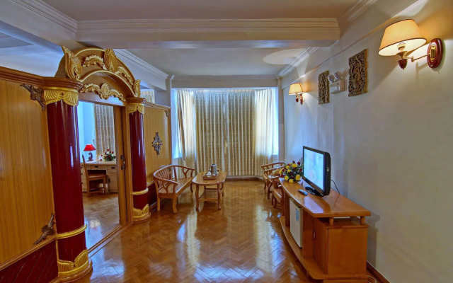 Hotel Mandalay