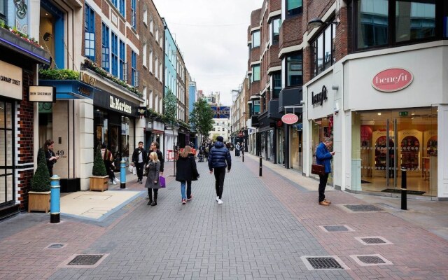 Veeve - Sophisticated Soho