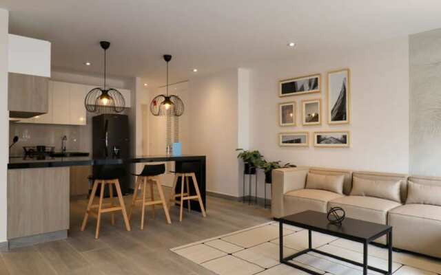 w Unique 2BR With Balcony in Miraflores