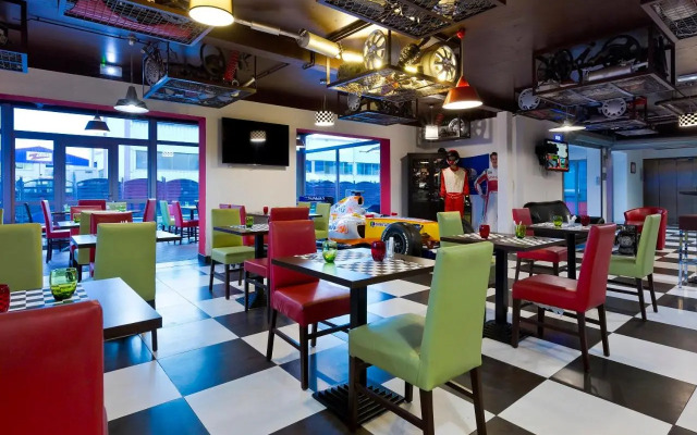 Enzo Hotels Reims Tinqueux By Kyriad Direct