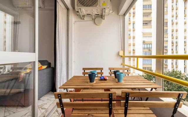 Apartment with balcony, airco & 3 min. from beach