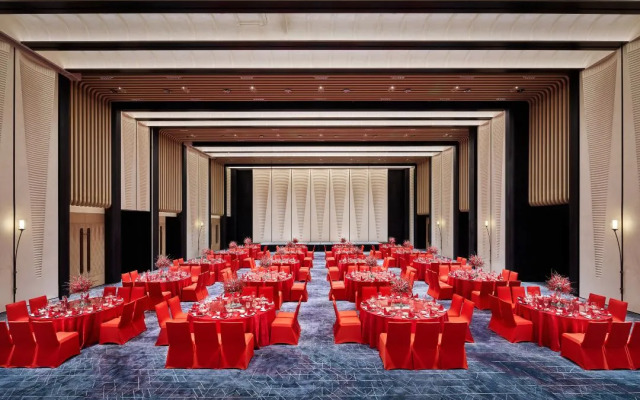 HUALUXE Shenzhen Bao'an by IHG