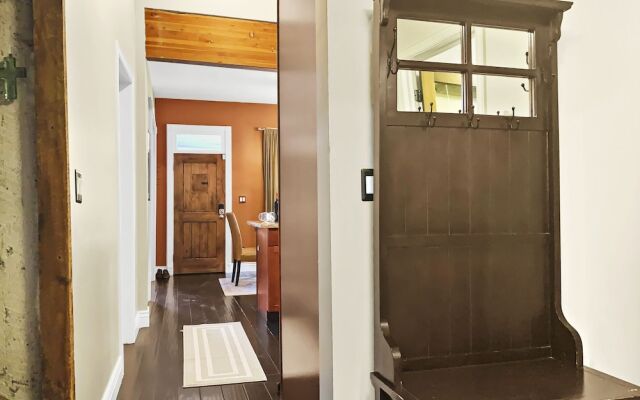 Brekke's Basecamp 3 Bedroom Home by RedAwning