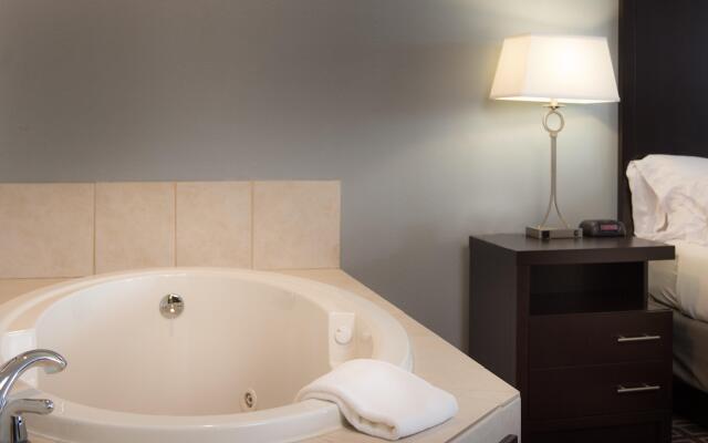 Holiday Inn Express Le Claire Riverfront-Davenport, an IHG Hotel