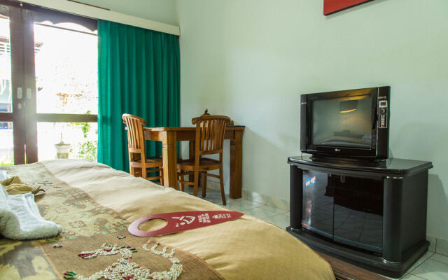 ZEN Rooms Seminyak Drupati 1