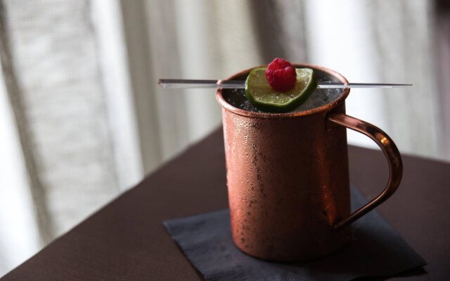 Renaissance Cincinnati Downtown Hotel