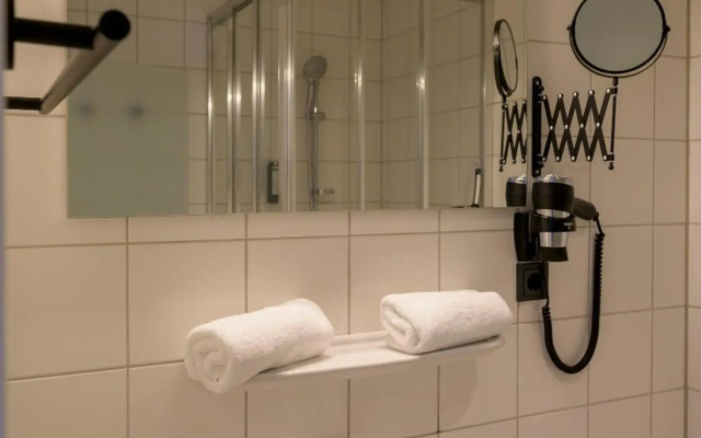 Nikii City Hotel