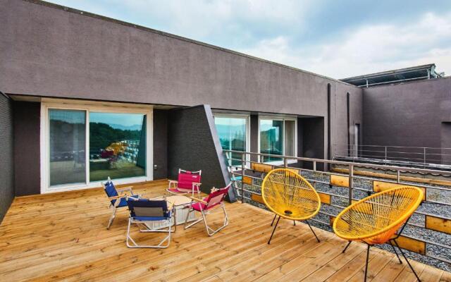 Kolon Hotel