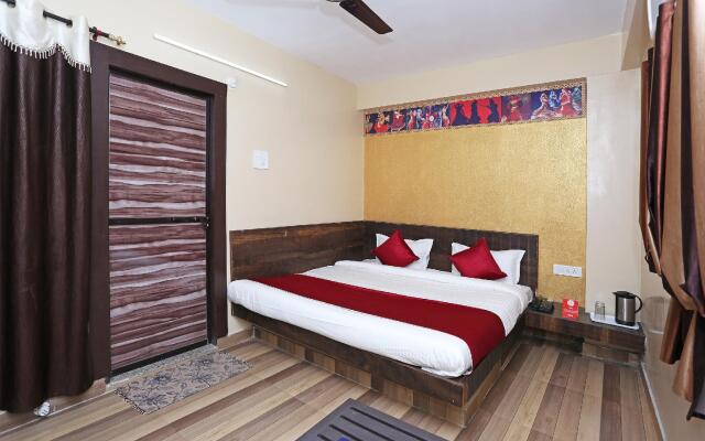 OYO 10137 Hotel Vaishnavi
