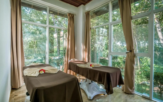 Azao Resort & Spa