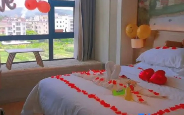 Vienna Hotel 5.0 Huazhou North Shore – Guest Rooms – Maoming