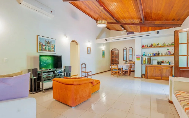 GB44 Casa 4 Quartos a 200m da Praia