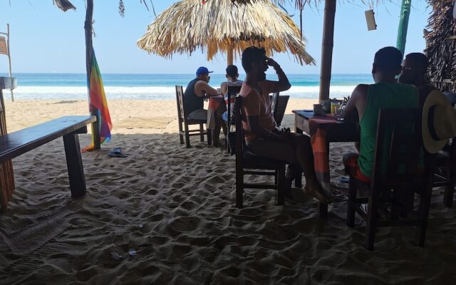 Casa Demetria Friendly