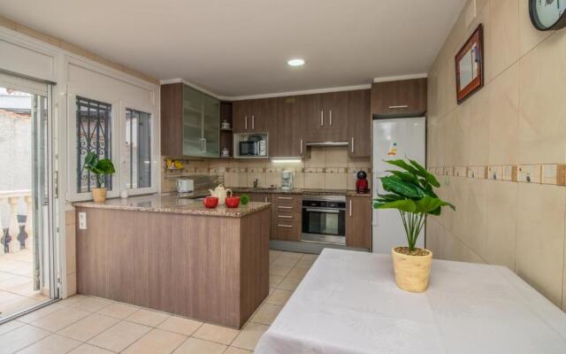 Empurialola -Encantadora Casa con jardin cerca del centro -142