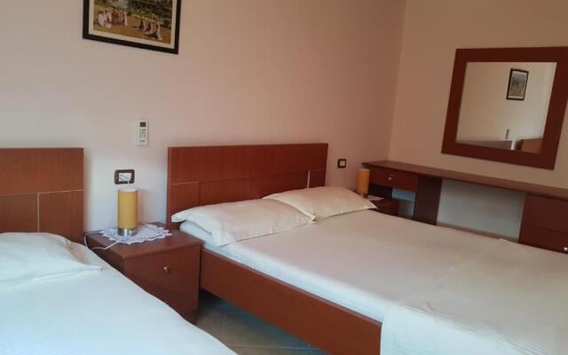 Ilir Guest House 1