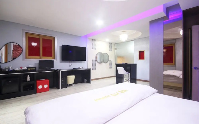 Gyeongsan Instar Hotel