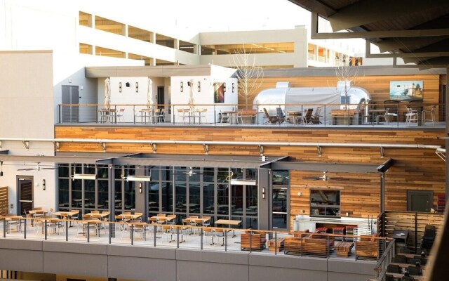 Urbanlights at Legacy West