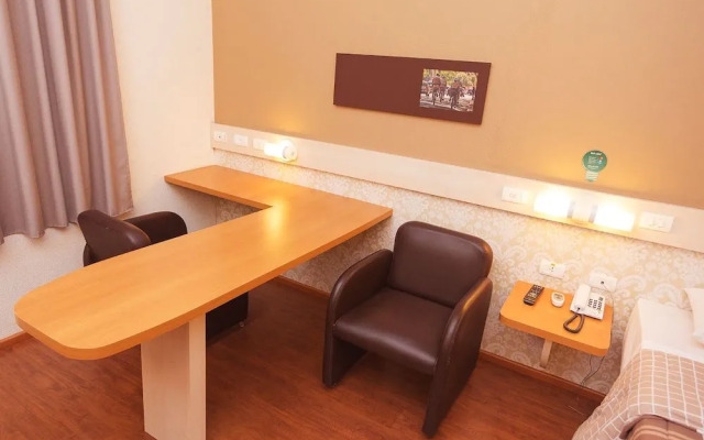 Hotel 10 Aparecida de Goiania