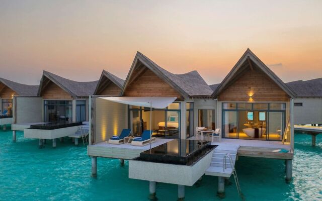 Mövenpick Resort Kuredhivaru Maldives