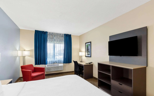 Quality Inn and Suites Springfield Southwest near I-72