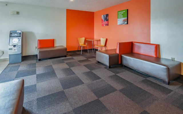 Motel 6 Drums, PA