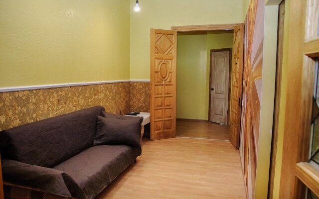 Golden Globus Hostel