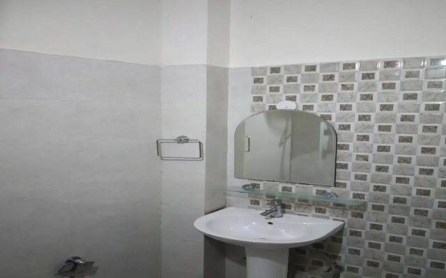 Oyo 24940 Mahadev Inn