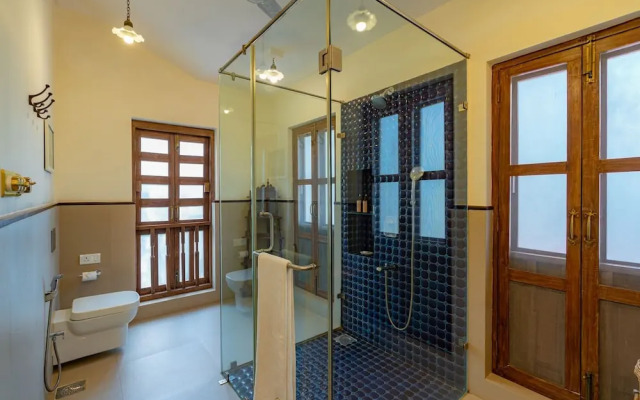 Loto Bianco by Hireavilla -4br w Pvt Pool Siolim