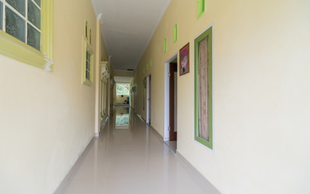 RedDoorz Syariah Near Hot Water Boom Solok Selatan