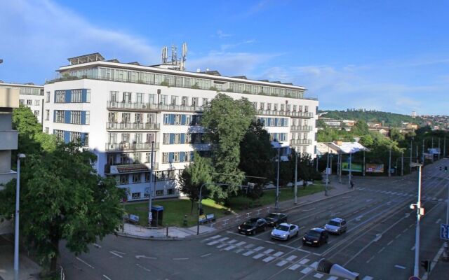 Angel City Apartments
