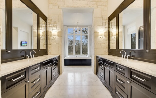 The Arrive Sapphire - 6 Br Home